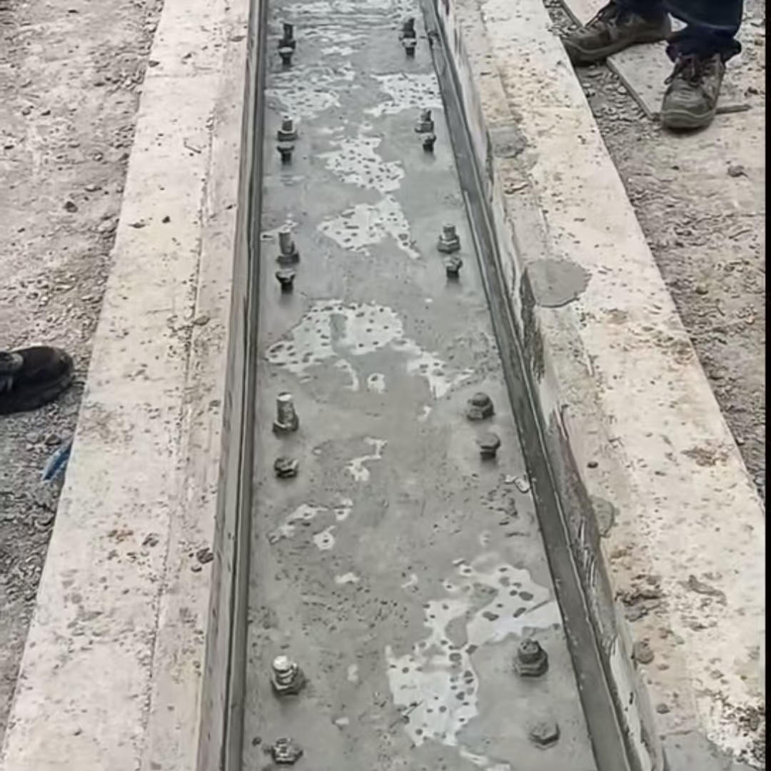 穆棱港口码头起重机龙门吊重型机械设备稳固用早强快凝轨道胶泥